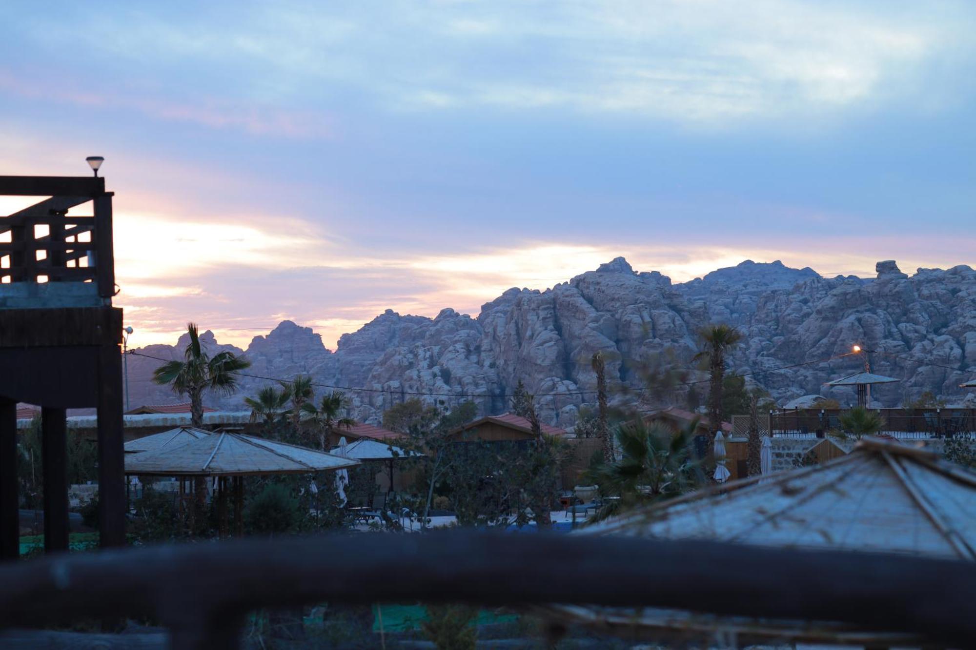 Petra Seasons Luxury Resort Al Hayy Экстерьер фото